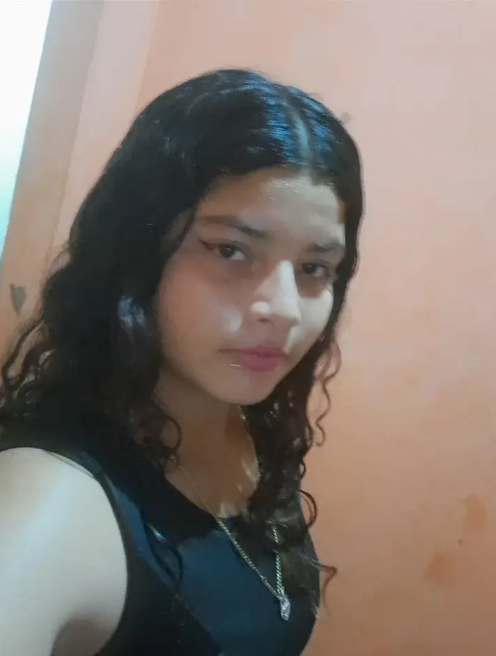 Adolescente de 15 anos desaparece em Sidrolândia e família pede ajuda para encontrá-la