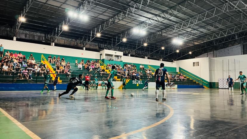 Hoje a bola rola pela Copa Comércio de Futsal em Sidrolândia com quatro jogos