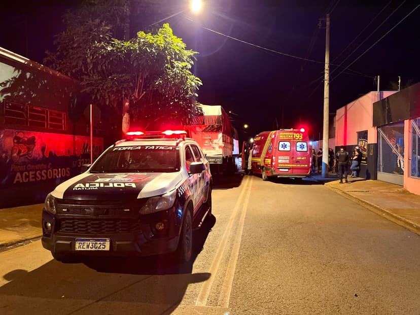 Após ser esfaqueado nove vezes, motorista de aplicativo colide em carretas em Sidrolândia