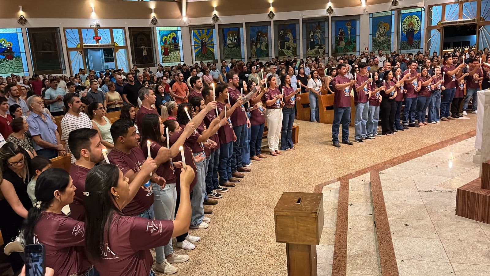 Paróquia Nossa Senhora da Abadia celebra Primeira Eucaristia de alunos da Escola da Fé